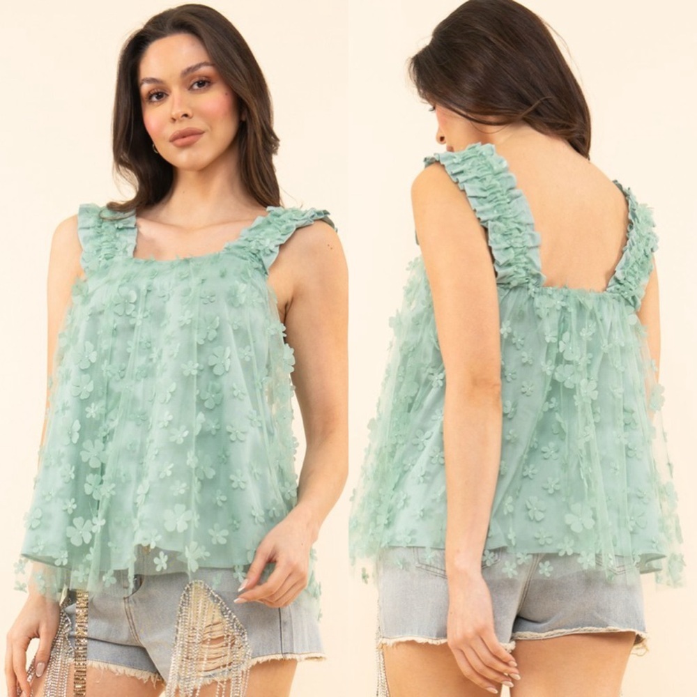 XL Blue Velvet NWT Floral Ruffle Green Top